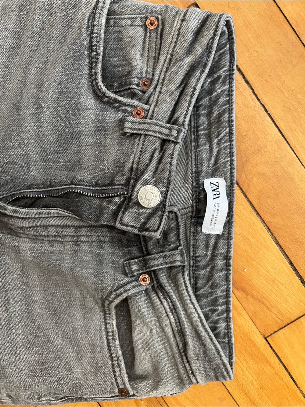 Zara Women’s Washed Gray Slim Straight Jeans size 2